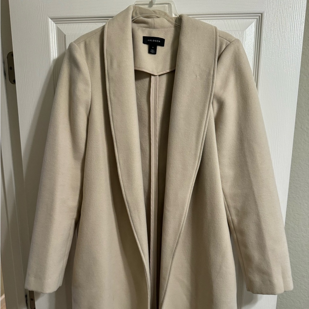 Halogen Coat Size Medium